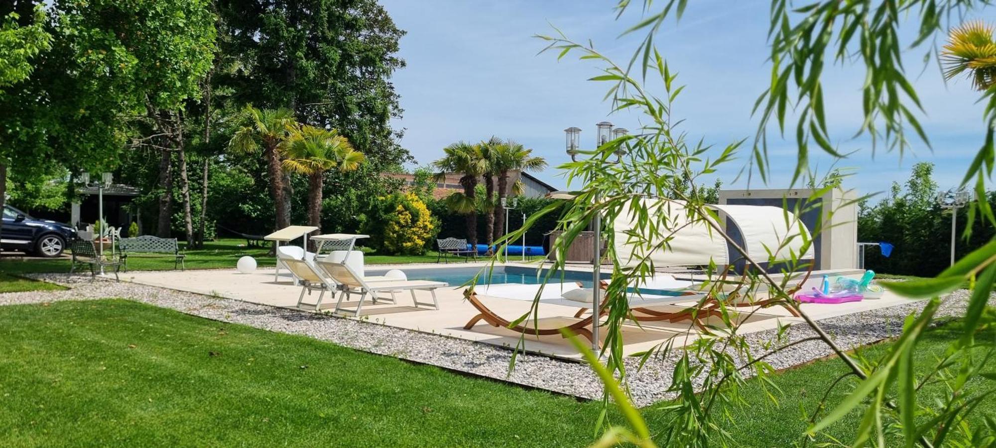 Casakadd002Luxuryheated Pool Garden Patio Barbeque Apartment Cive Exterior photo