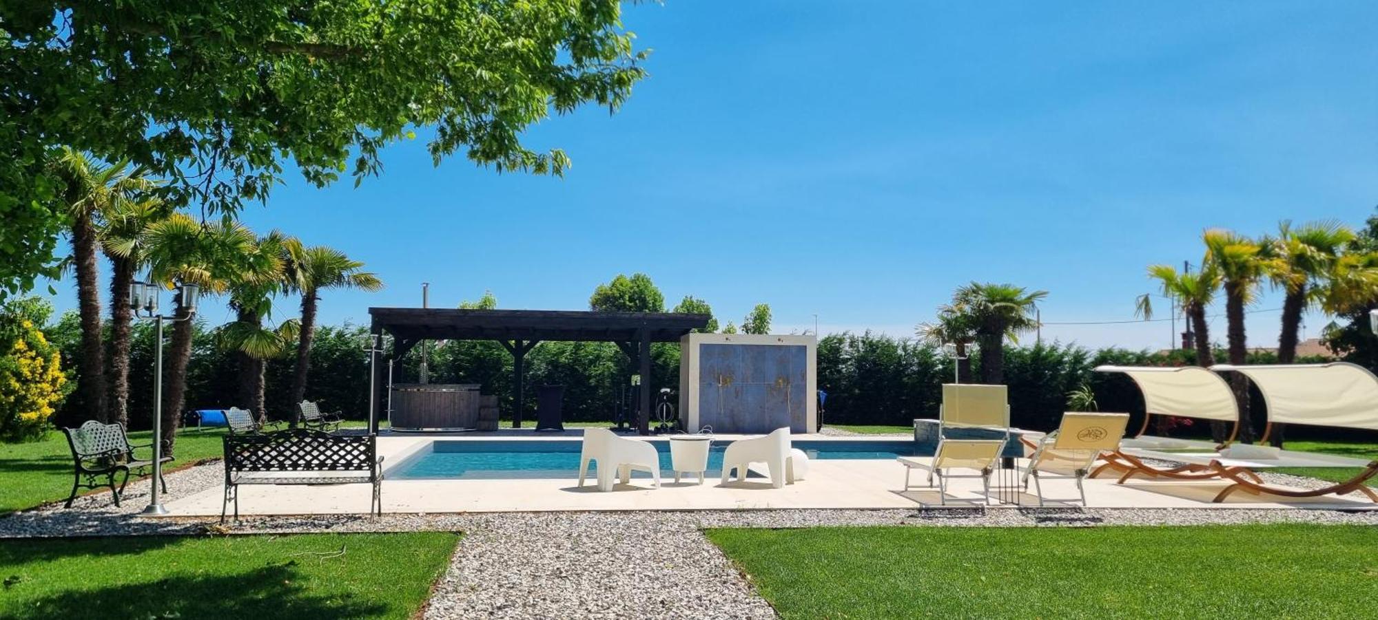 Casakadd002Luxuryheated Pool Garden Patio Barbeque Apartment Cive Exterior photo